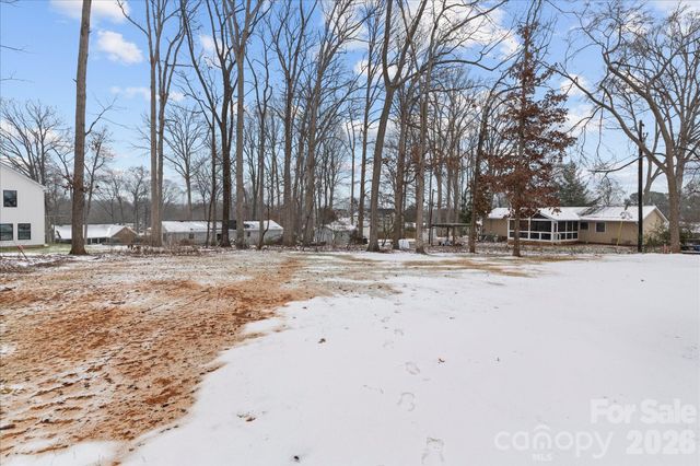 250 Crystal Circle, Mooresville, NC 28117