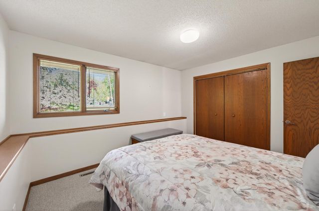 4900 Larson Road, Shoreview, MN 55126