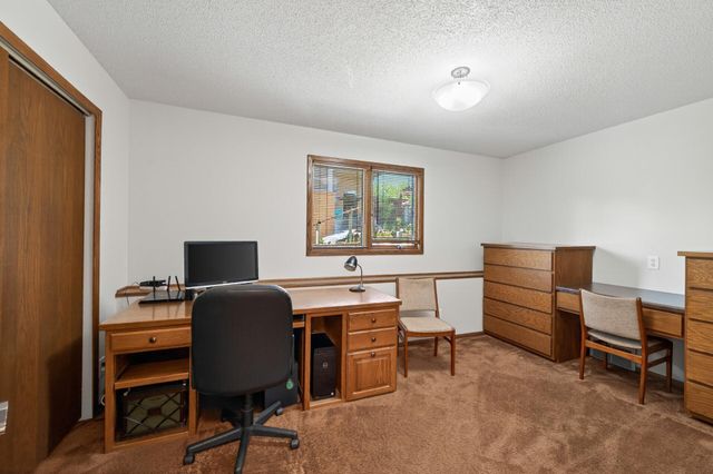 4900 Larson Road, Shoreview, MN 55126
