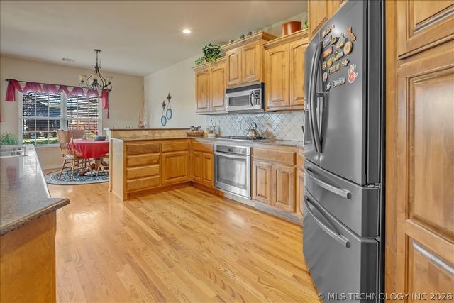 16506 E 49th Place, Tulsa, OK 74134