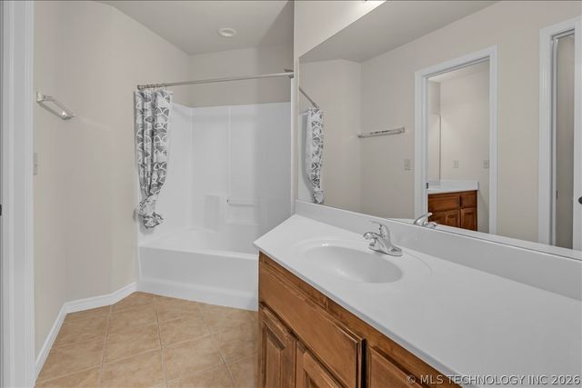 16506 E 49th Place, Tulsa, OK 74134