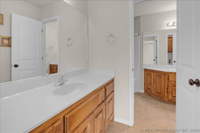 16506 E 49th Place, Tulsa, OK 74134