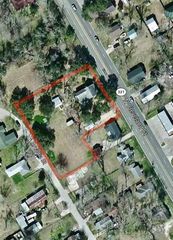 804 N N Cleveland St Highway, Dayton, TX 77535