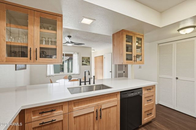 5634 N 12TH Street, Phoenix, AZ 85014
