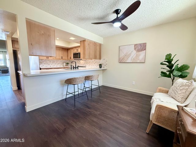 5634 N 12TH Street, Phoenix, AZ 85014