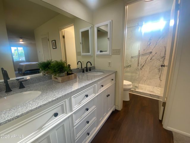5634 N 12TH Street, Phoenix, AZ 85014