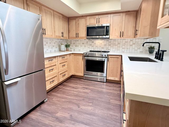 5634 N 12TH Street, Phoenix, AZ 85014