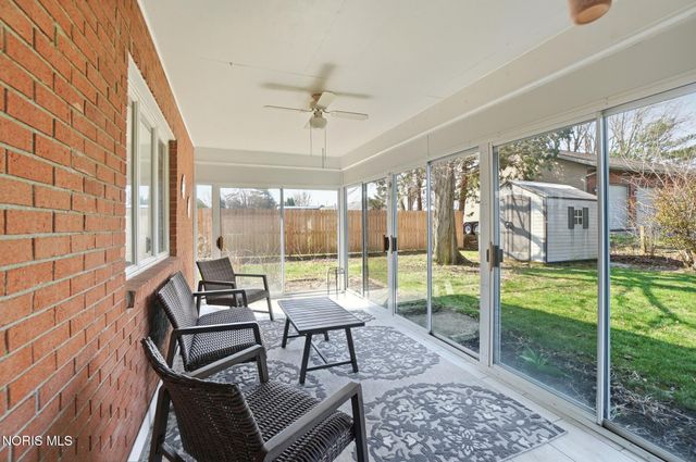 400 Chase Road, Findlay, OH 45840