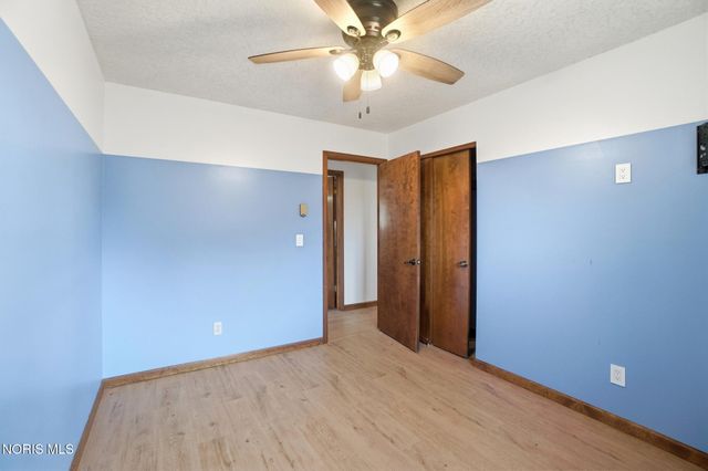 400 Chase Road, Findlay, OH 45840