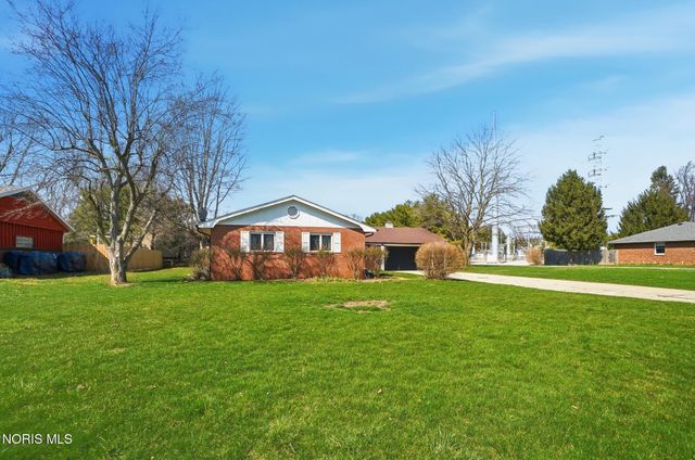 400 Chase Road, Findlay, OH 45840