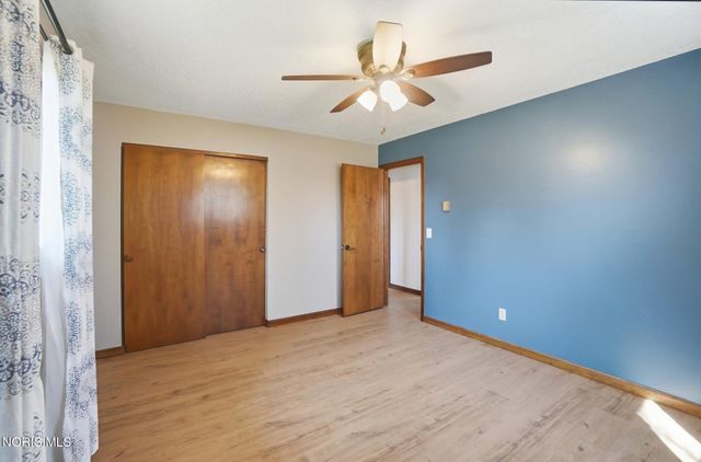 400 Chase Road, Findlay, OH 45840