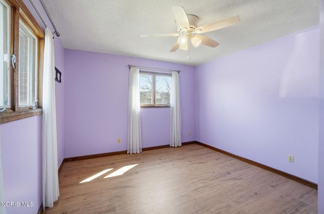 400 Chase Road, Findlay, OH 45840