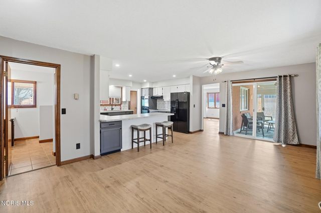 400 Chase Road, Findlay, OH 45840