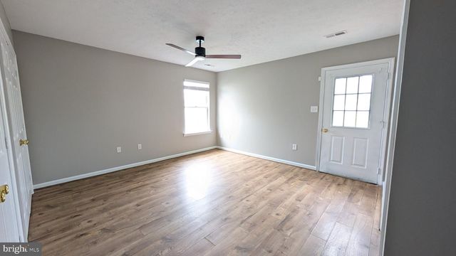 100 DEER HILL CT, Stephens City, VA 22655