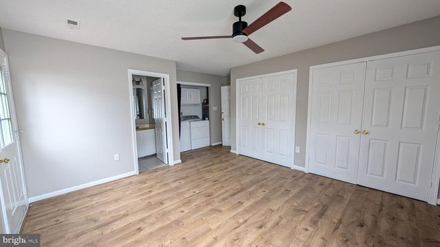 100 DEER HILL CT, Stephens City, VA 22655