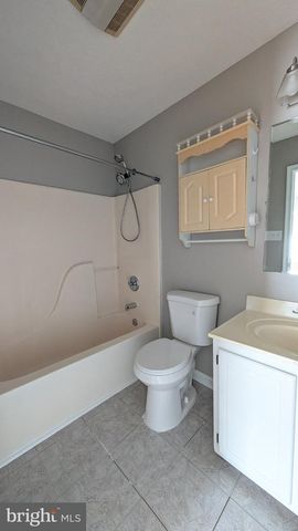 100 DEER HILL CT, Stephens City, VA 22655