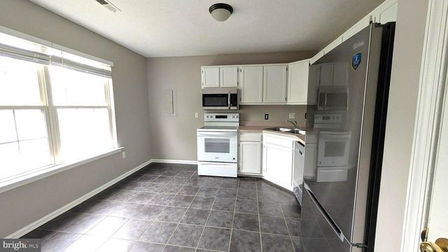 100 DEER HILL CT, Stephens City, VA 22655