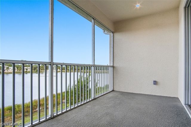 4596 Arboretum CIR 202, Naples, FL 34112