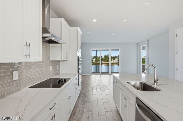 4596 Arboretum CIR 202, Naples, FL 34112