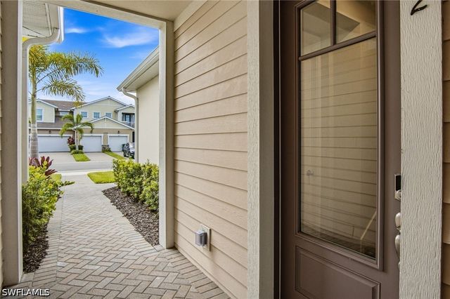 4596 Arboretum CIR 202, Naples, FL 34112