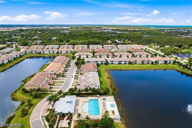 4596 Arboretum CIR 202, Naples, FL 34112