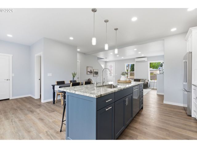 372 Sw GEORGE Ct, Dundee, OR 97115