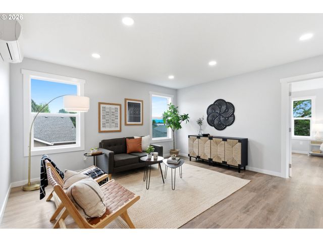 372 Sw GEORGE Ct, Dundee, OR 97115