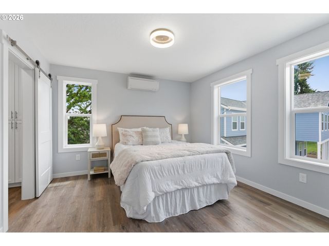 372 Sw GEORGE Ct, Dundee, OR 97115