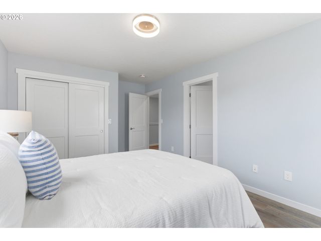 372 Sw GEORGE Ct, Dundee, OR 97115