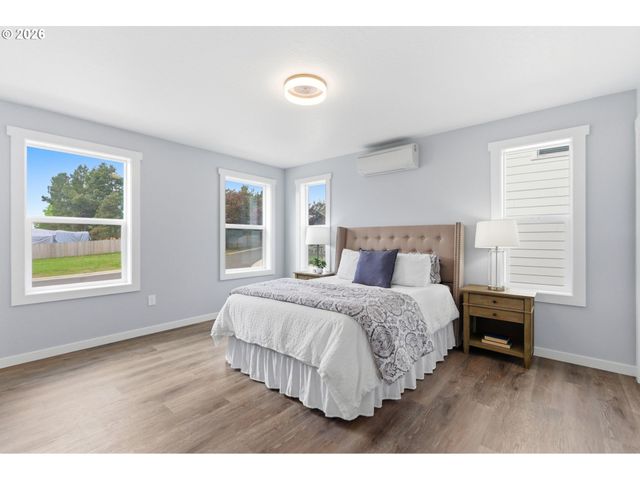372 Sw GEORGE Ct, Dundee, OR 97115