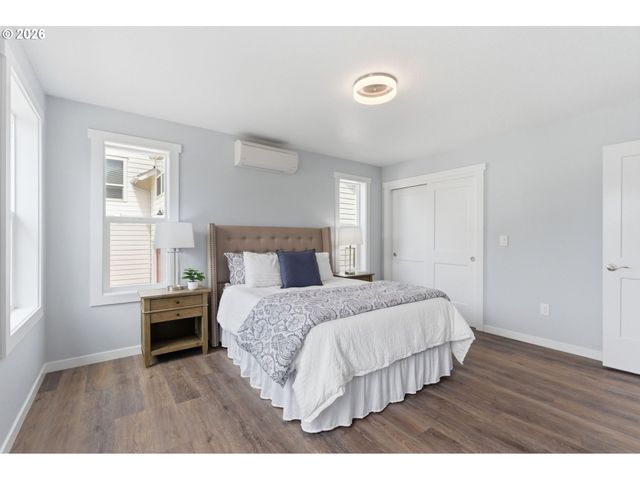 372 Sw GEORGE Ct, Dundee, OR 97115