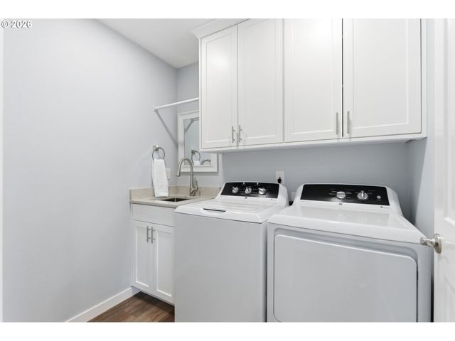 372 Sw GEORGE Ct, Dundee, OR 97115