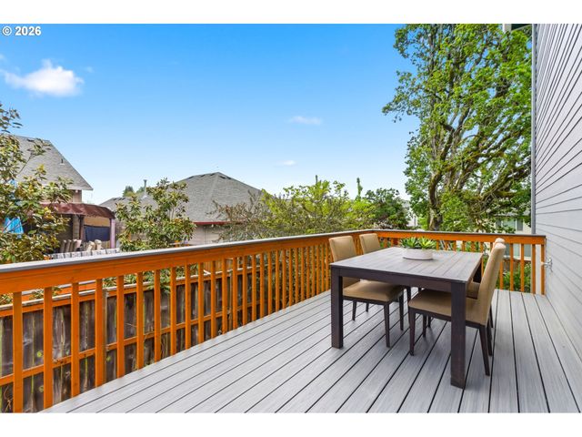 372 Sw GEORGE Ct, Dundee, OR 97115