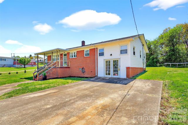 85 Bostic Street, Marion, NC 28752
