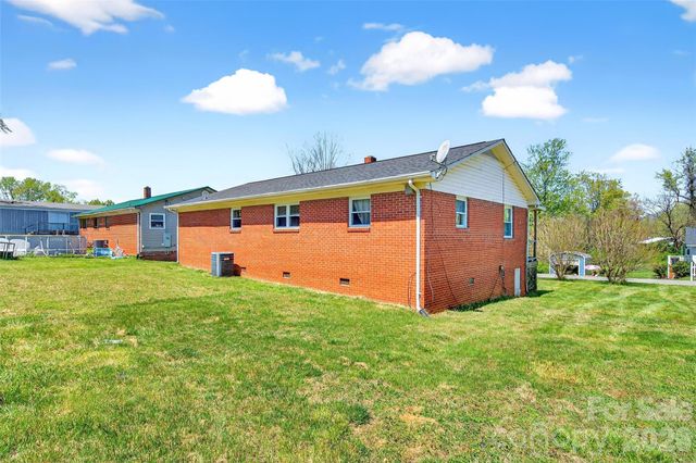 85 Bostic Street, Marion, NC 28752