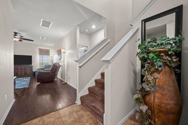 814 Covent DR, Kyle, TX 78640