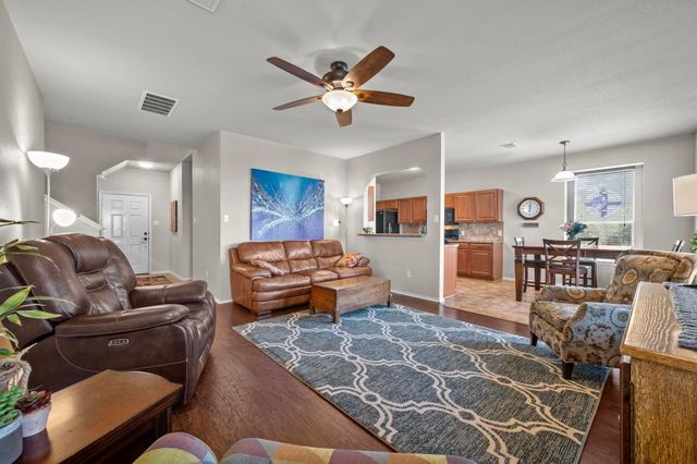 814 Covent DR, Kyle, TX 78640