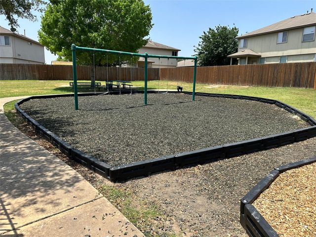 814 Covent DR, Kyle, TX 78640