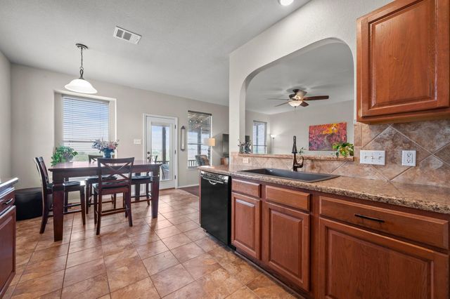 814 Covent DR, Kyle, TX 78640