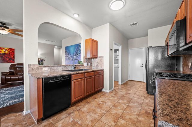 814 Covent DR, Kyle, TX 78640