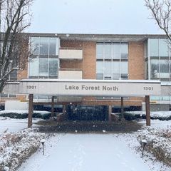 1301 N Western Avenue 104, Lake Forest, IL 60045