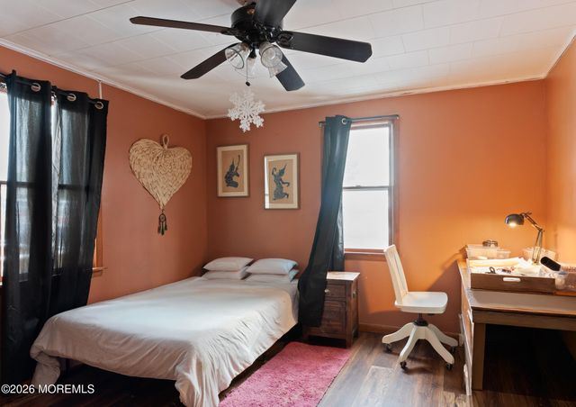 12 Thompson Avenue, Leonardo, NJ 07737