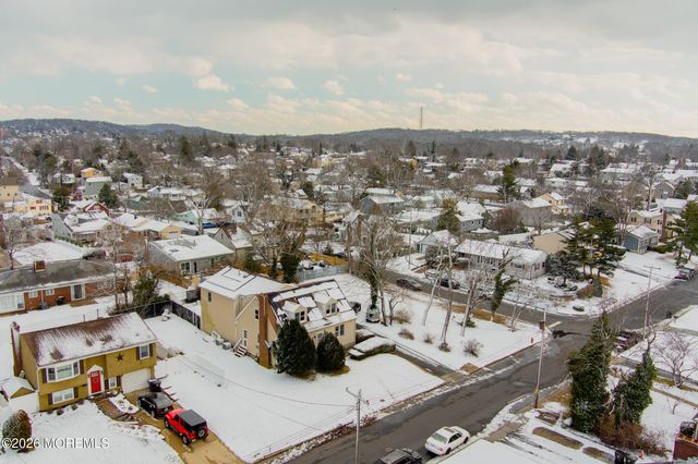 12 Thompson Avenue, Leonardo, NJ 07737