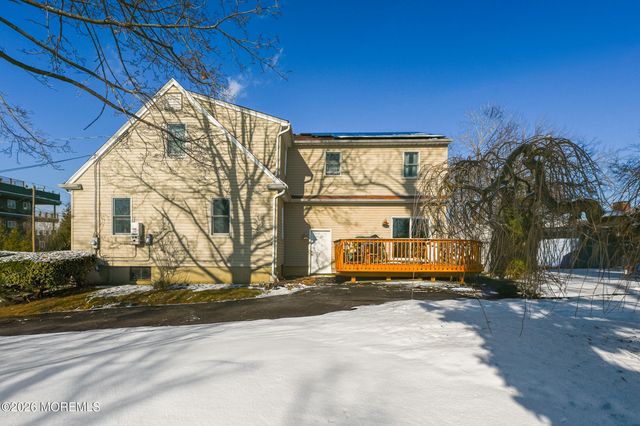 12 Thompson Avenue, Leonardo, NJ 07737