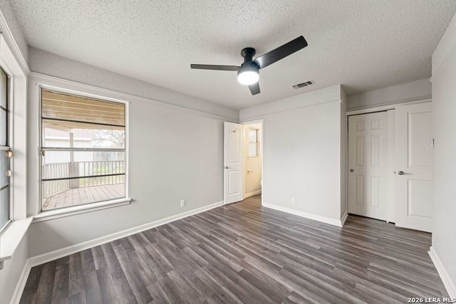 4402 Seabreeze Dr, San Antonio, TX 78222