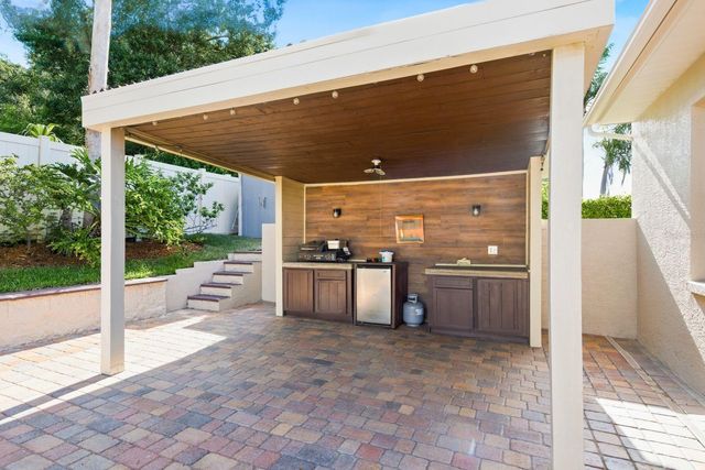 1159 W CURLEW PLACE, Tarpon Springs, FL 34689
