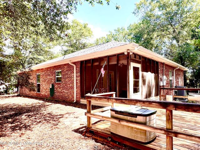 94186 Bayou Drive, Diamondhead, MS 39525