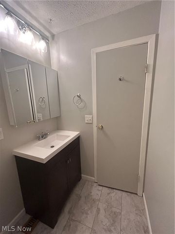 7535 Hickory Road, Bedford, OH 44146