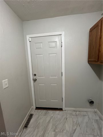 7535 Hickory Road, Bedford, OH 44146