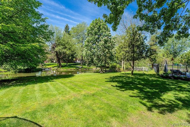 5326 Willow Lake Drive, Clarence, NY 14031